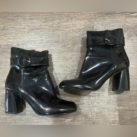 FINAL PRICE Nine West Kyra Black Patent Bootie - Picture 1 of 6